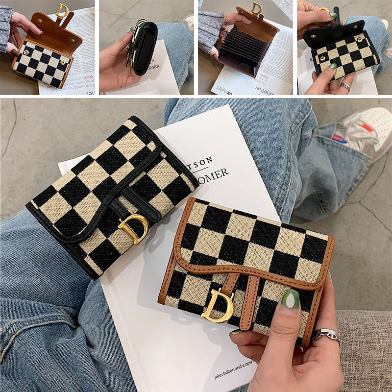 Checkerboard Pattern D Letter Design Card Holder