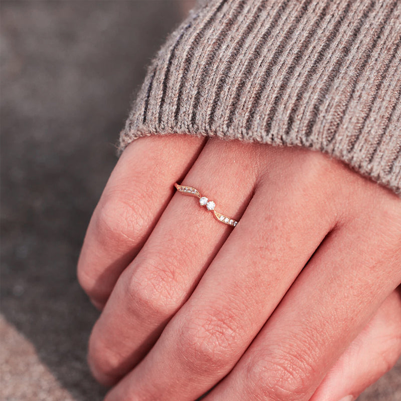 Double Stone Wavy Ring