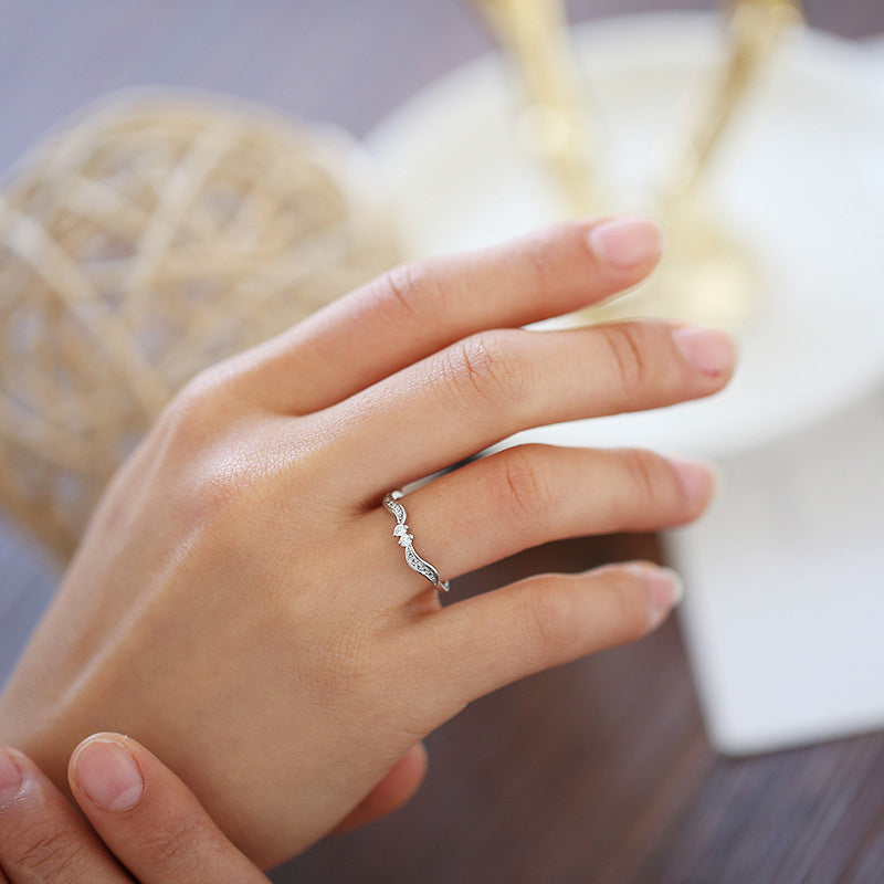 Double Stone Wavy Ring