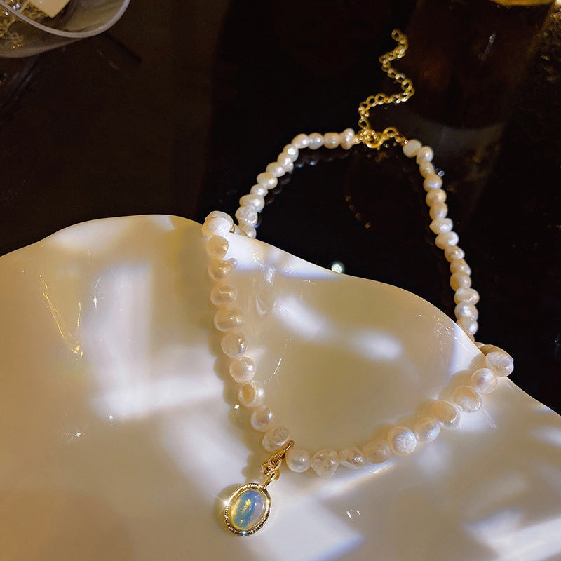 Vintage Gentle Pearl Necklace