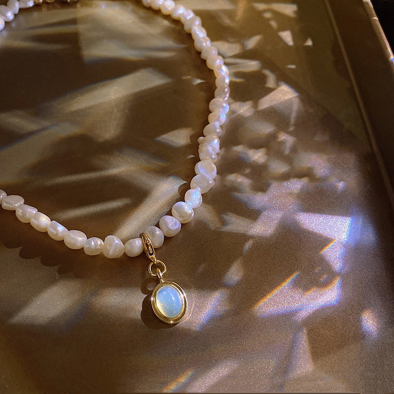 Vintage Gentle Pearl Necklace