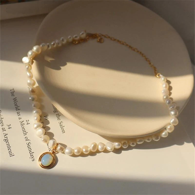 Vintage Gentle Pearl Necklace