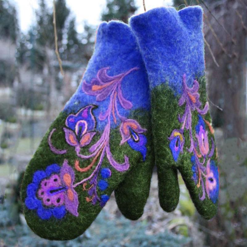 Christmas Flower Embroidery Mittens